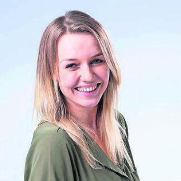«So zu singen wie Seven wäre grossartig» - Laura Rindlisbacher steht gemeinsam mit ihrem Vater René Rindlisbacher auf der Bühne. Bild: zg
