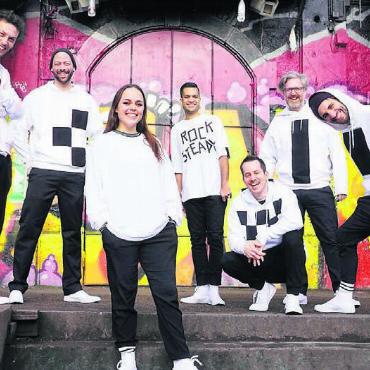 Schritt nach vorne machen - Die Berner Reggae-Band Open Season wird am Freitagabend für Stimmung sorgen, die Band strotzt bei ihren Konzerten jeweils vor Spielfreude.