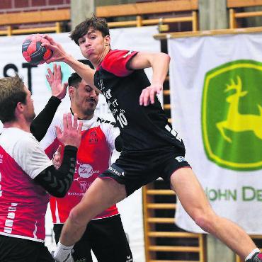 «Wie eine Furie» - Luiz Egger und die Murianer Handballer wollen Herzogenbuchsee erneut bezwingen. Bild: tvm