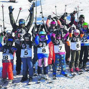 Wunderbare Winterwoche - Die 23 Kinder genossen strahlenden Sonnenschein bei besten Pistenverhältnissen. Bild: zg