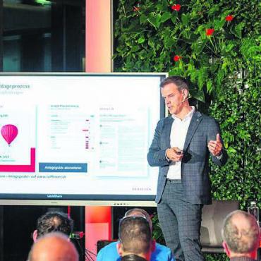 Richtig positionieren - Christoph Kuhn, Leiter Vermögensverwaltung der Raiffeisen Schweiz, gab einen Einblick in das Handwerk eines Portfoliomanagers. Bild: pd
