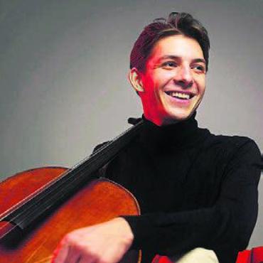 Aufstrebende Musiker - Der Cellist Sandro Meszaros wird mit seiner Schwester in Muri auftreten.