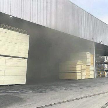Funkenflug wegen technischem Defekt - Die Feuerwehr hatte den Schwelbrand schnell unter Kontrolle. Bild: pz