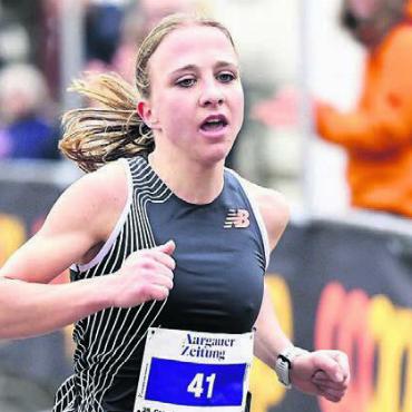 Sportlich attraktiver Lauf - Auch sie ein grosser Name: Fabienne Vonlanthen, Polizei-Weltmeisterin im Halbmarathon und Polizei-Europameisterin im Marathon, gewann in der Frauenkategorie.