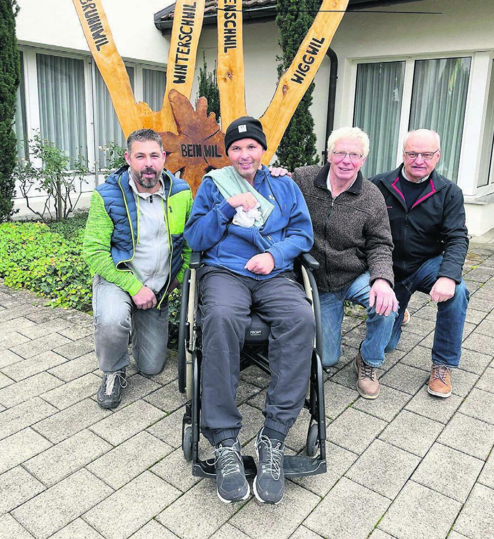 Eine gelungene Spendenaktion. Von links: Rolf Schärer, Reto Schärer, Franz Christen und Hermann Bütler. Bild: zg