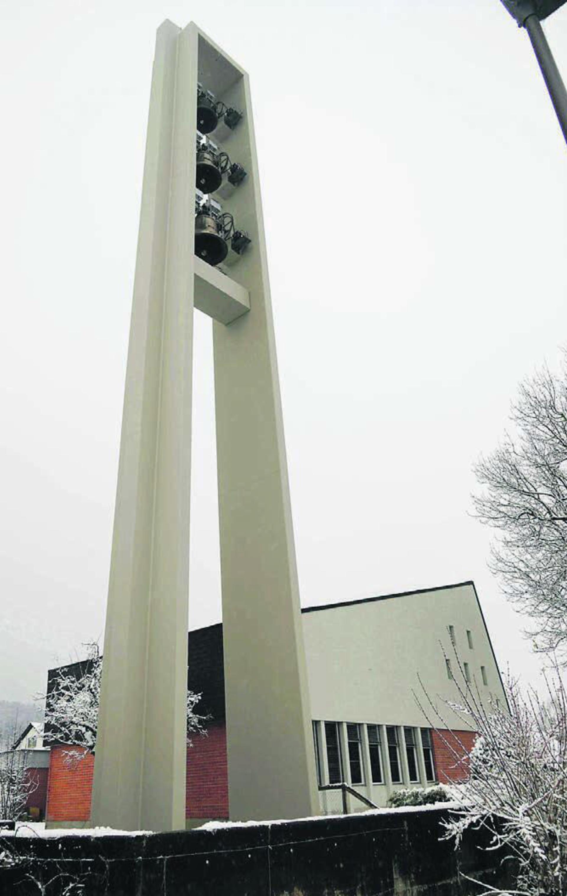 Der Schaden und der Schmerz für Ohren und Augen sind behoben: Die Glocken der reformierten Kirche in Villmergen sind saniert. Bild: zg
