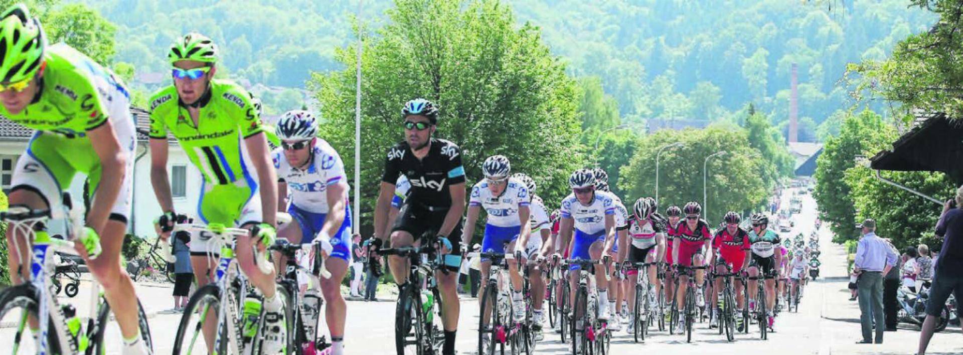 Nachdem die Tour de Suisse 2013 durch Villmergen führte und 2006 in Bremgarten der Startschuss fiel, kommt das Radsportrennen in diesem Jahr auf den Mutschellen. Bild: Feshfocus
