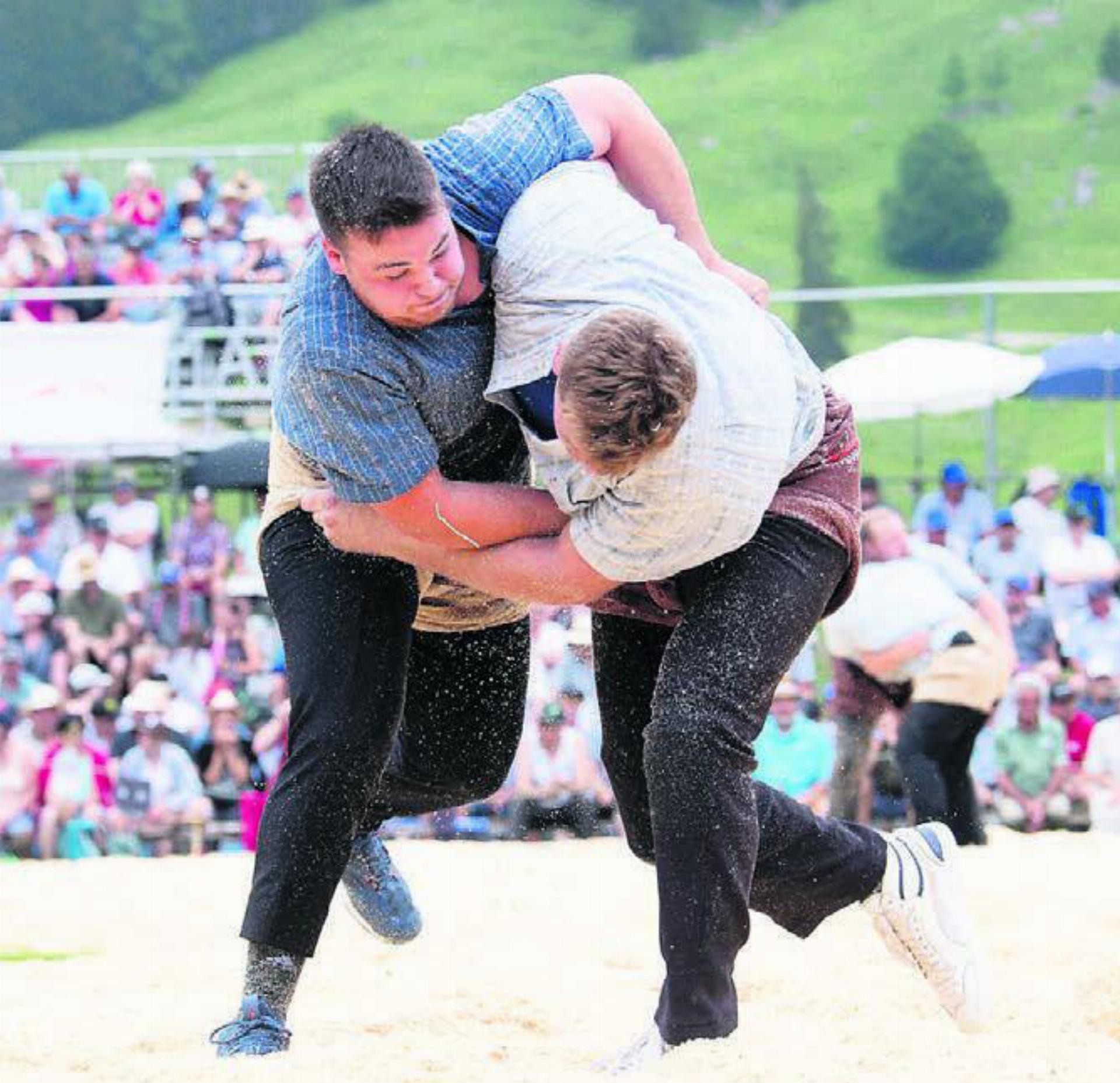 Philip Joho (links, hier gegen Lars Zaugg) blieb ungeschlagen am Schwarzsee.