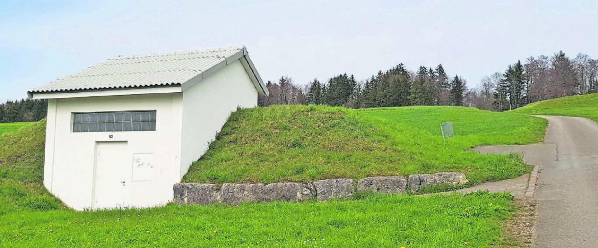 Das Reservoir Dorf am Sonnenberg mit Baujahr 1959 soll erneuert werden. Bild: zg