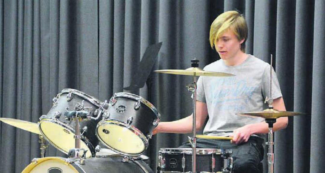 Wummernde Takte haute Lian Blunschi in die Drums. Er absolvierte mit der Stufe 6 den höchstmöglichen Test.