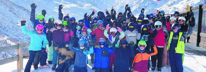 Bei schönstem Wetter genossen die Kinder eine abwechslungsreiche Woche im Skilager. Bild: zg
