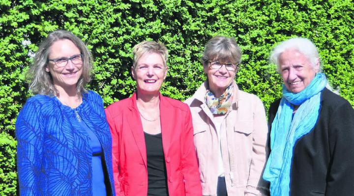 Sie setzen sich dafür ein, dass die Gemeinschaft wieder auflebt (von links): Barbara Weber, Doris Peier, Elisabeth Paine und Antoinette Führer vom Verein Frischer Wind Oberlunkhofen. Bild: zg