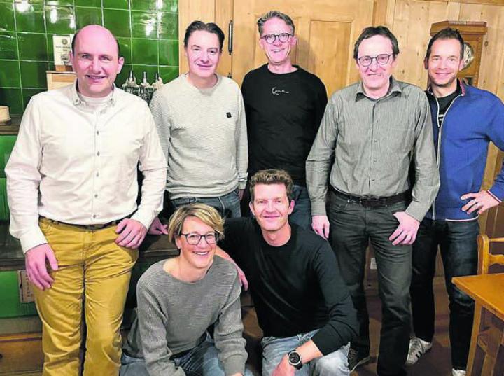 Das OK des letztjährigen Kellerämterlaufs, hinten von links: Fabian Hasler, Daniel Weinmann, Roger Moser, Franz Odermatt, Robi Jenni; vorne von links: Sandra Brem, Anthony Paine. Es fehlt: Michèle Waser. Bild: zg