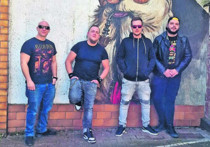 Seit 16 Jahren zählt «Broken Fate» zum Freiämter Metal-Export. Von links: Alessandro De Cicco (Drum), Tobias John Bänteli (Gesang, Gitarre), Yannick Staub (Leadgitarre) und Patrick Von Gunten (Bass). Bild: zg