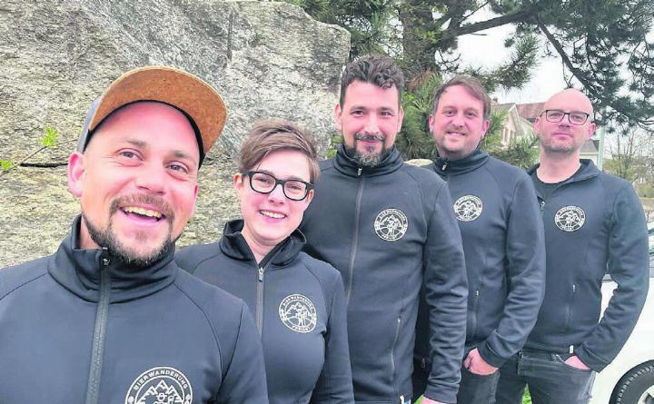 Der Vorstand der Bierwanderung Freiamt wurde erweitert – und freut sich auf den 1. Juli. Von links: Mauro Parente, Jana Müller, Manuel Klaus, Francis Dind und Rolf Grolimund. Bild: Stefan Sprenger