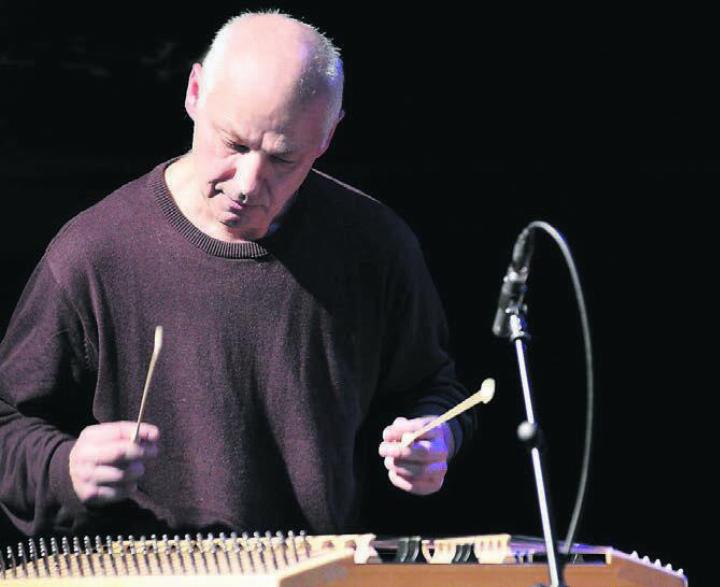 Der Perkussionist Gilbert Paeffgen gibt sich in Bremgarten die Ehre. Bild: zg